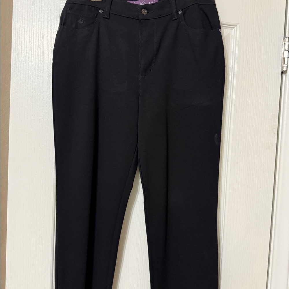 Gloria Vanderbilt Black Straight Leg Pants - black size 10 - never worn